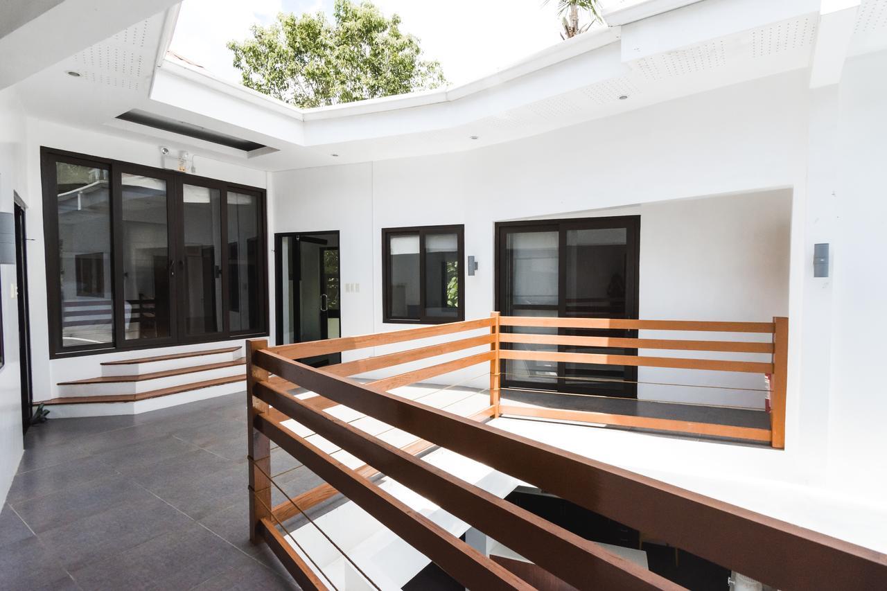 The Whitehouse By The Sea Villa Panglao Exterior photo