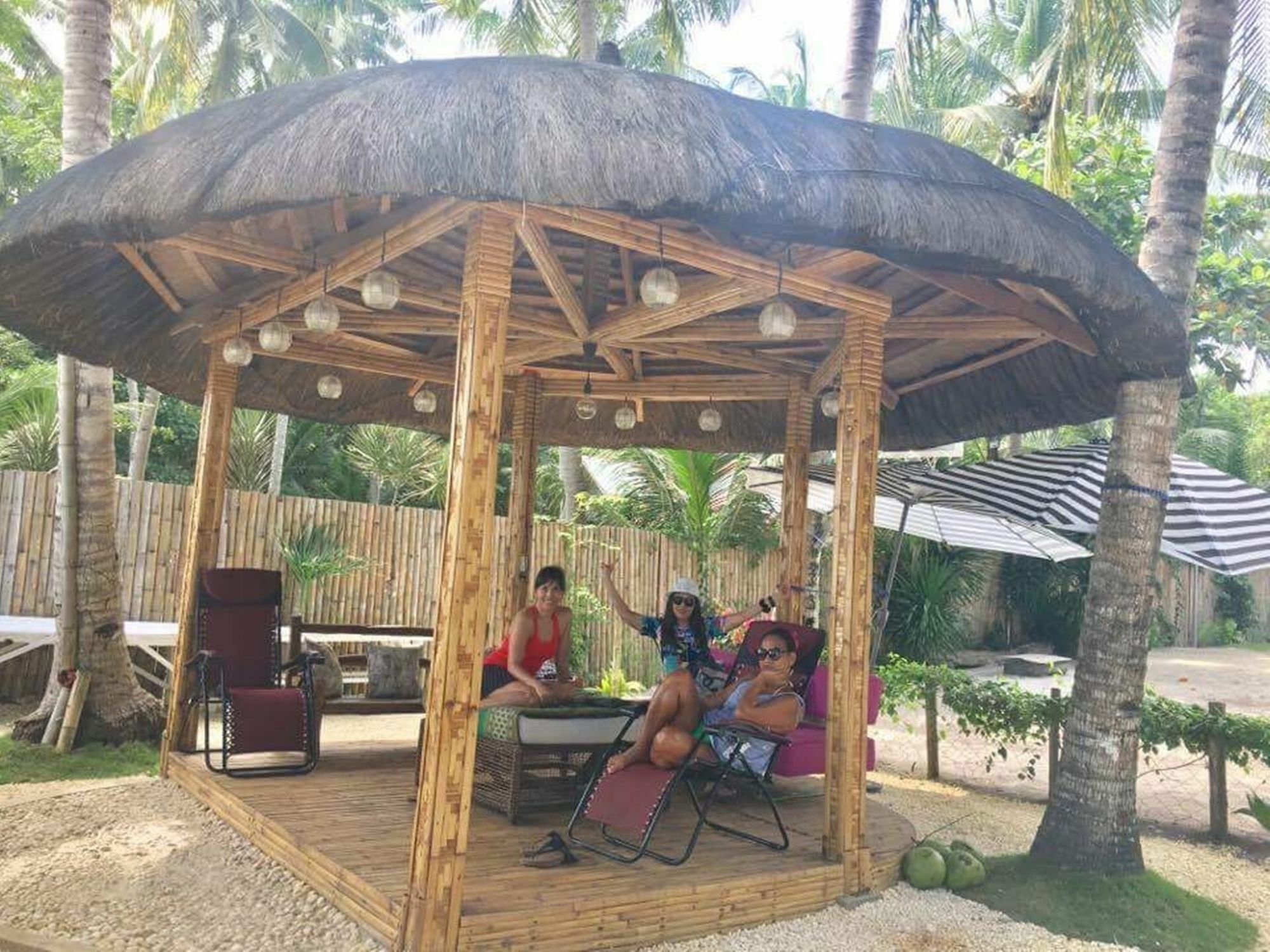The Whitehouse By The Sea Villa Panglao Exterior photo